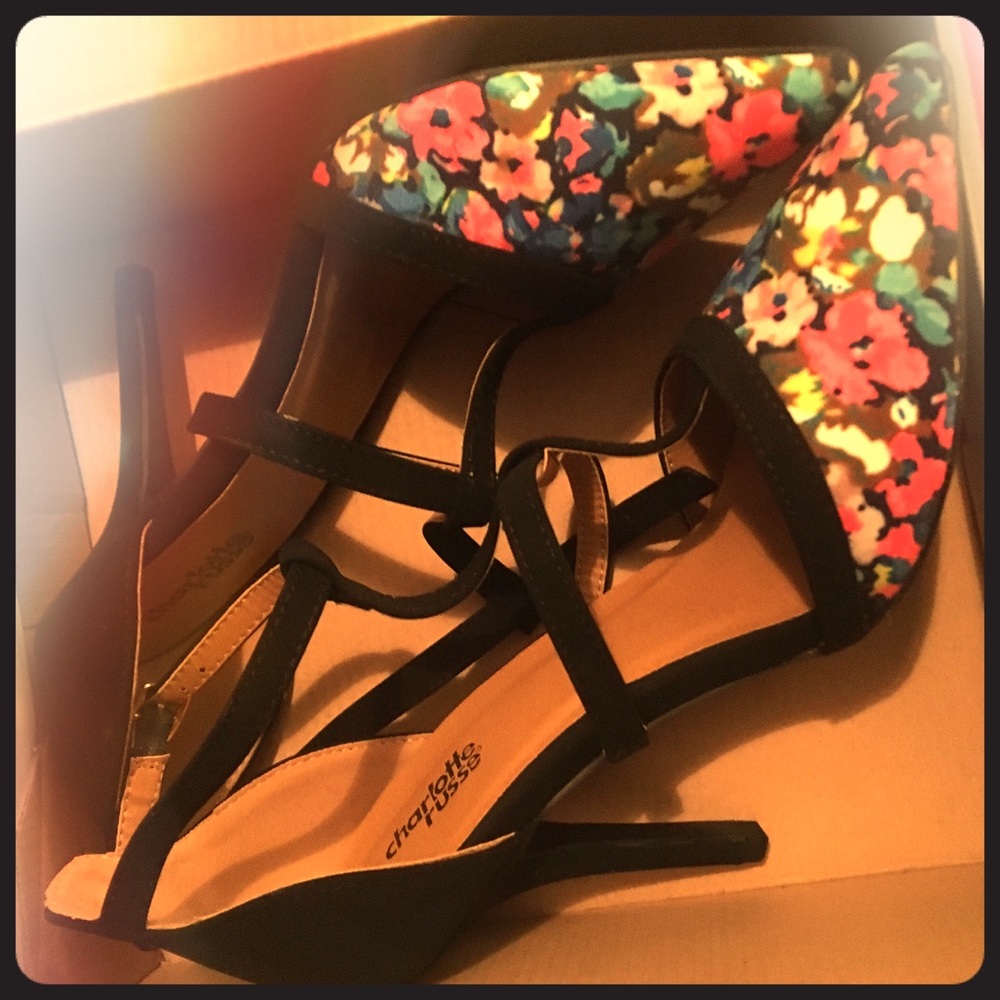 Brand new Heels